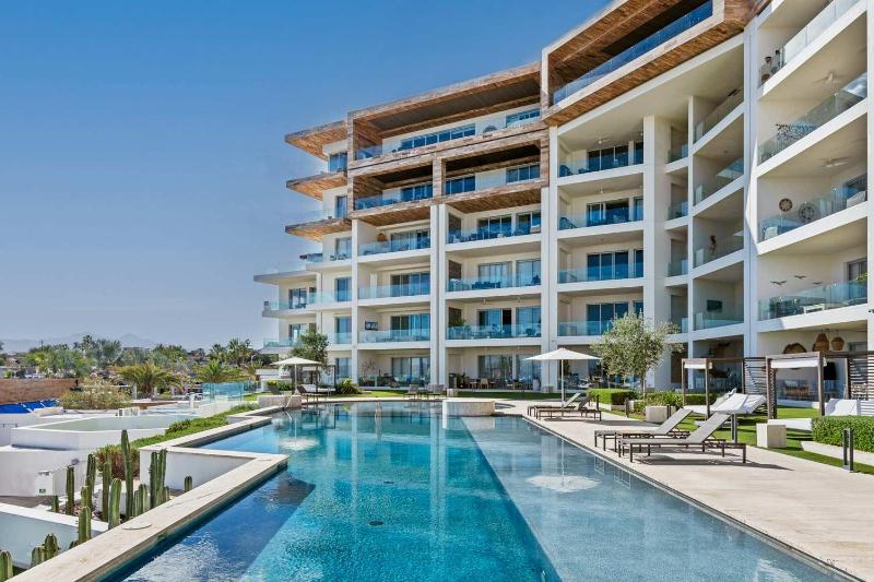 Live Aqua Private Residences La Paz - image 3