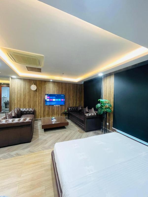 Studio Apartment in Gold Crest Mall - DHA Lahore - image 15