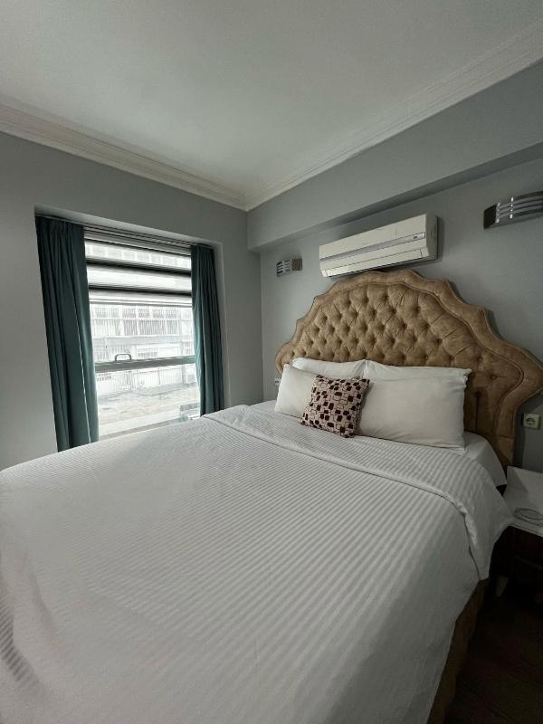 Standard Double Room image 3