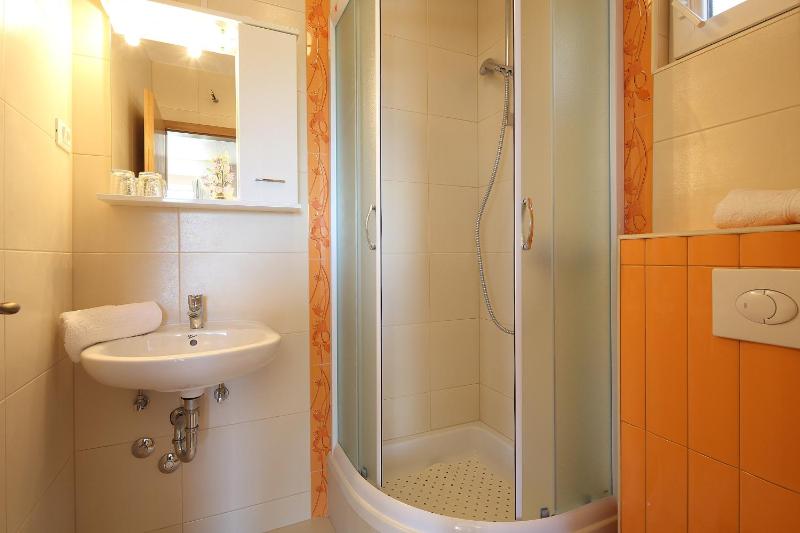 Family friendly house with a swimming pool Makarska - 22882 - image 28