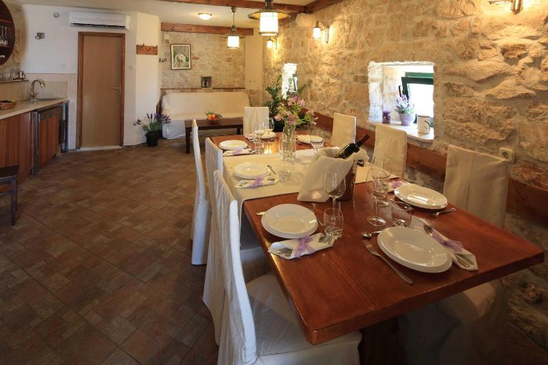 Family friendly house with a swimming pool Makarska - 22882 - image 35