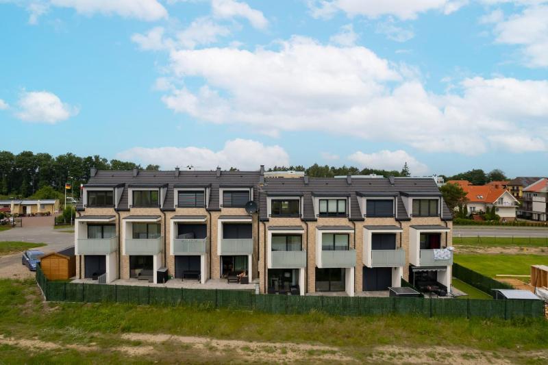 Dwupoziomowy Apartament z Parkingiem - Taras i Balkon - 3 Sypialnie by Noclegi Renters - image 17