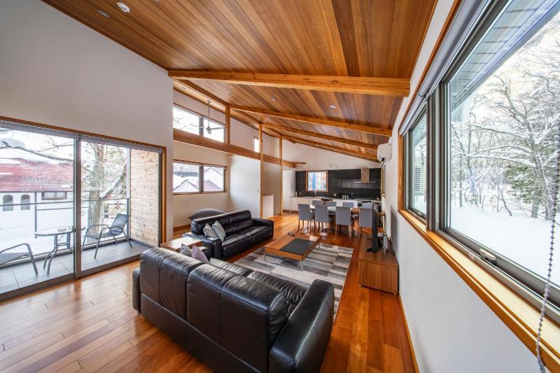 Bluebird Chalets - image 6