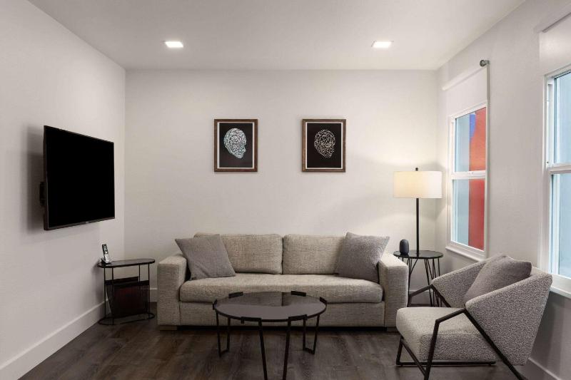 Reside Seattle Downtown a Wyndham Residence - image 7