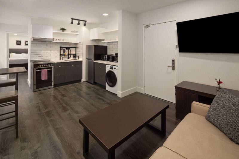 Reside Seattle Downtown a Wyndham Residence - image 10