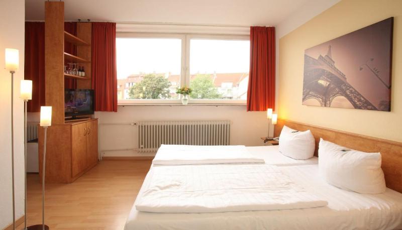 Double Room image 1