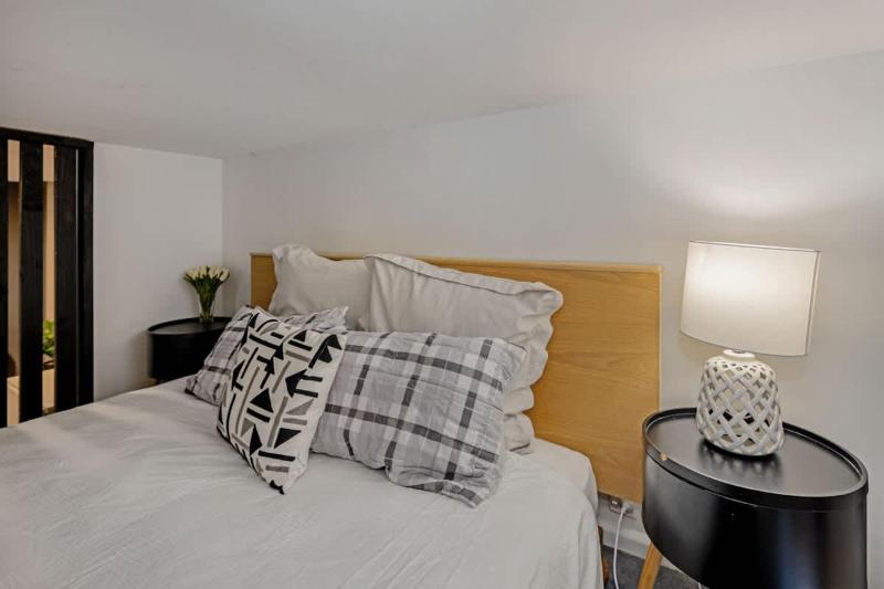 Lambton Quay Loft - Sleeps 11 - image 14