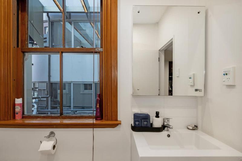 Lambton Quay Loft - Sleeps 11 - image 15