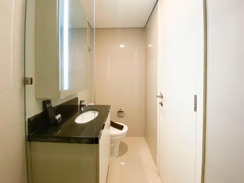 Modern Look Studio Apartment at Marquis de Lafayette By Travelio - image 13