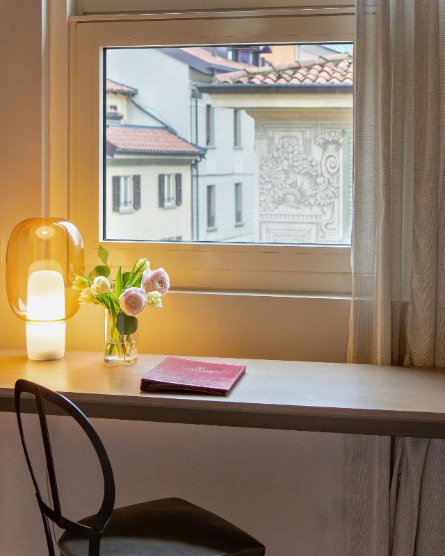 Double or Twin Room image 3