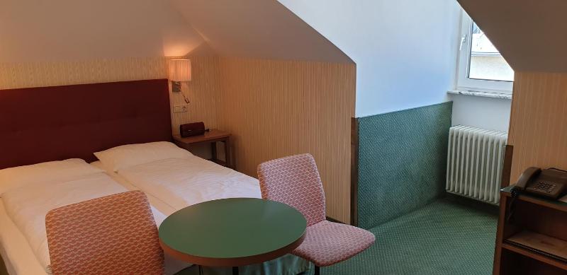 Triple Room image 2