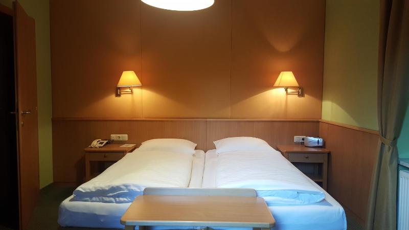 Double Room with Garden View - Annex image 2