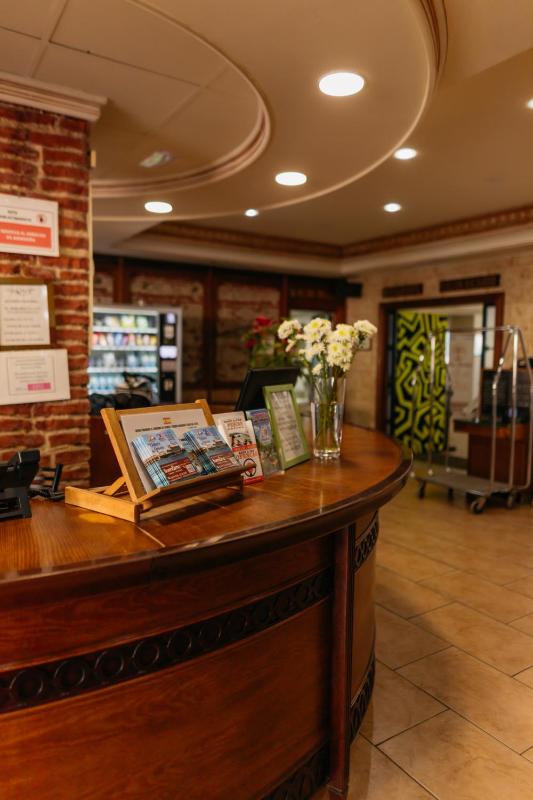 Hotel Polamar - image 16