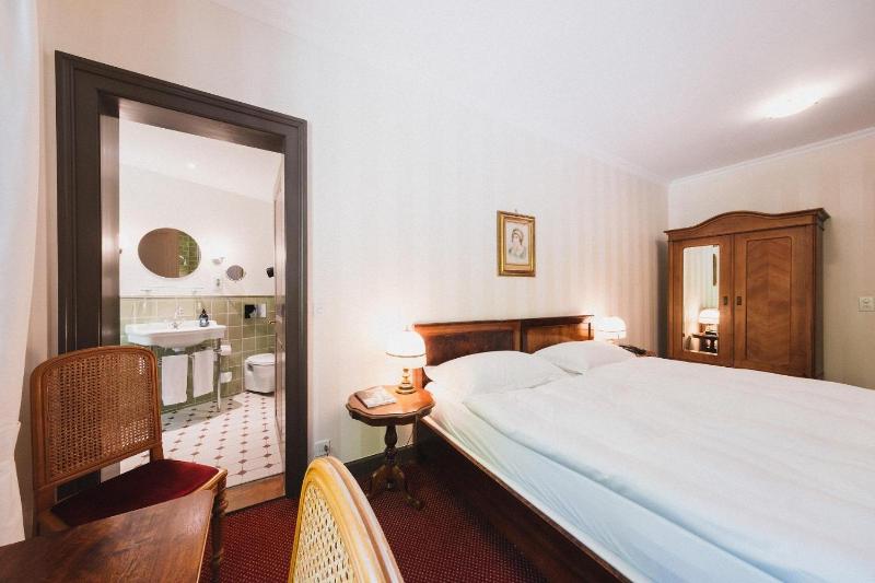 Classic Double Room with Forest View image 1
