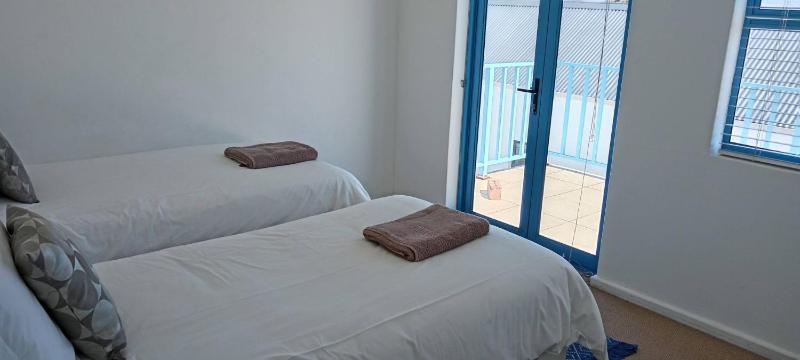 Relax in Style at La Kruger Blue Langebaans Premier Holiday Home - image 4