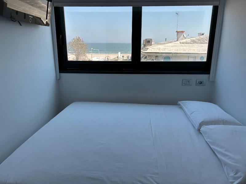 Economy Double Room image 1