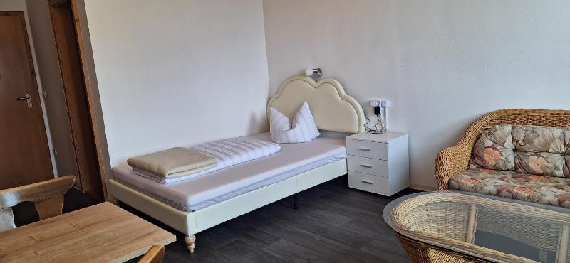 Deluxe Single Room image 1