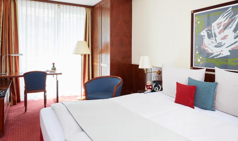 Business Double Room image 1