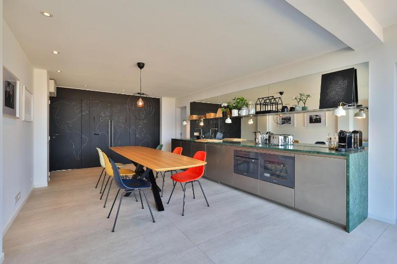 FRIDA - Saint-Tropez - 3 Bedrooms Sea View Apartment - 2 mins Walk to Port - image 21