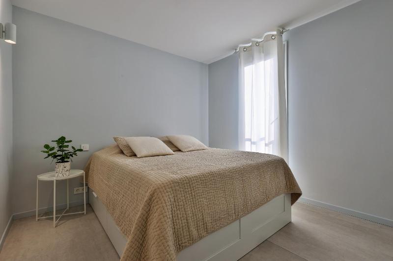 FRIDA - Saint-Tropez - 3 Bedrooms Sea View Apartment - 2 mins Walk to Port - image 11