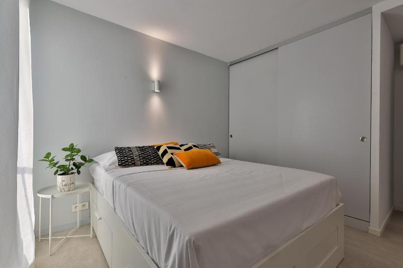 FRIDA - Saint-Tropez - 3 Bedrooms Sea View Apartment - 2 mins Walk to Port - image 25