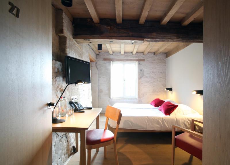 Twin Room image 1