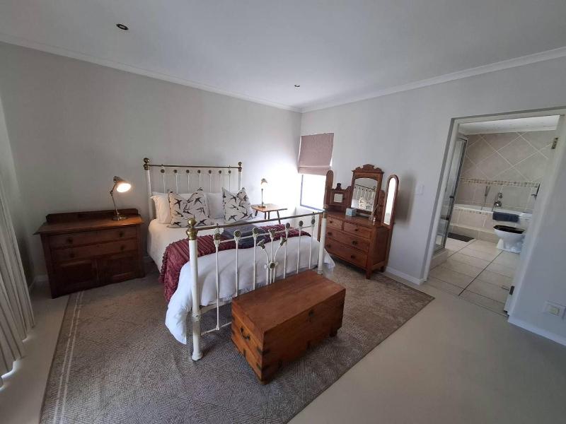 OosiesRus - Charming Langebaan Villa with Garden View - image 1
