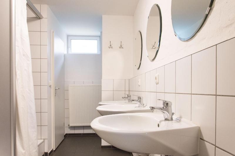 1 2 sleep Hostel Nürnberg Messe - image 21