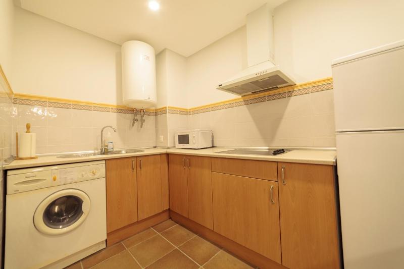 One-Bedroom Apartment image 1