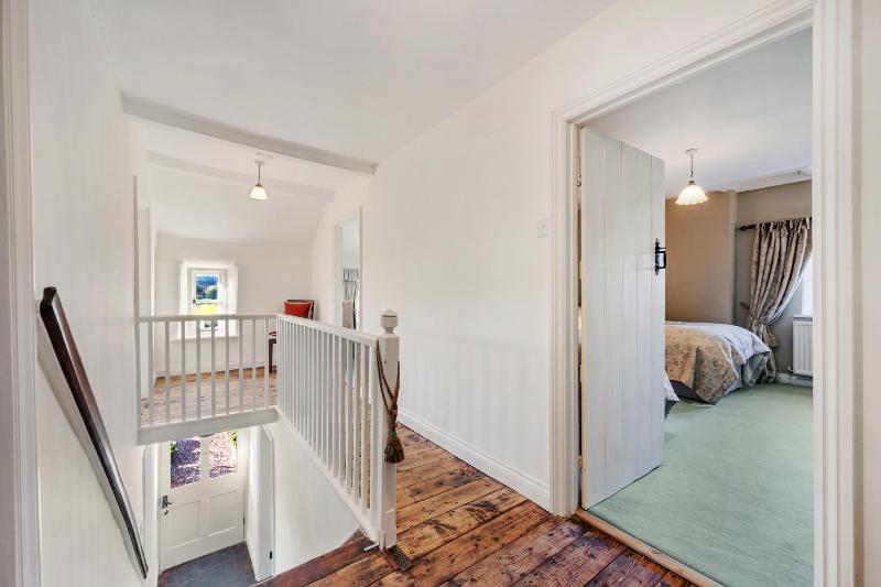 Wheelwrights Cottage - image 3