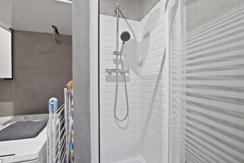 Studio Appartement Quartier Notre-Dame Free Netflix - image 3