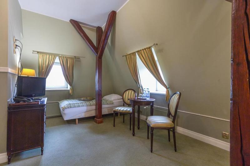 Budget Triple Room image 3