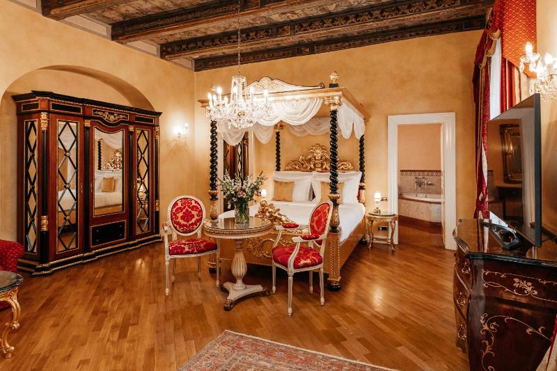 Junior Suite with Terrace image 4