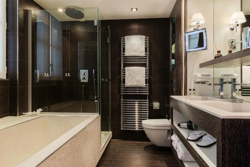 Junior Suite image 2