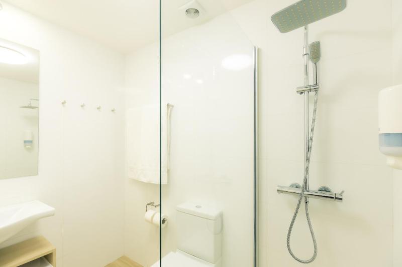 Double or Twin Room image 2