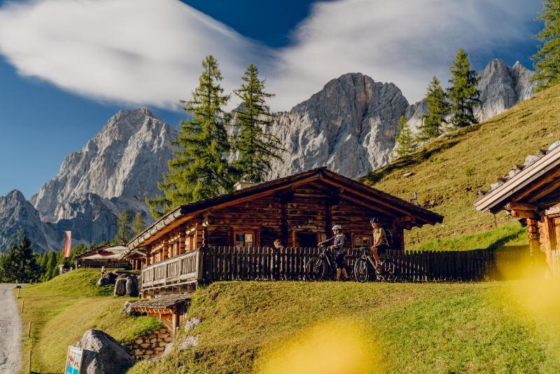 One-Bedroom Chalet image 1