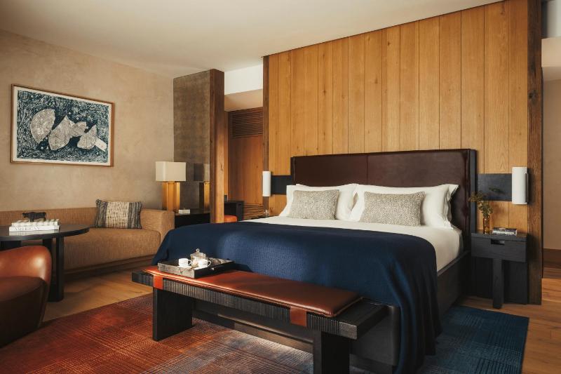 Moonlight Room - King Bed image 3