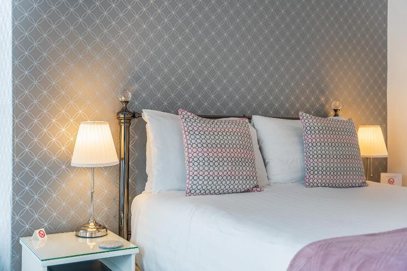 Standard Double Room image 1
