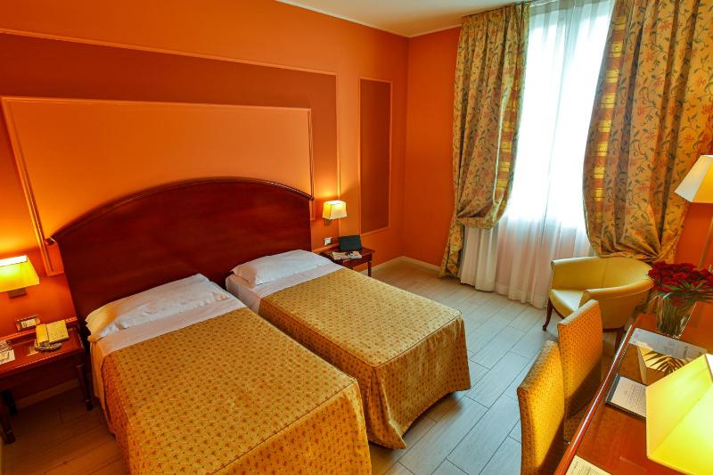 Comfort Double or Twin Room image 3