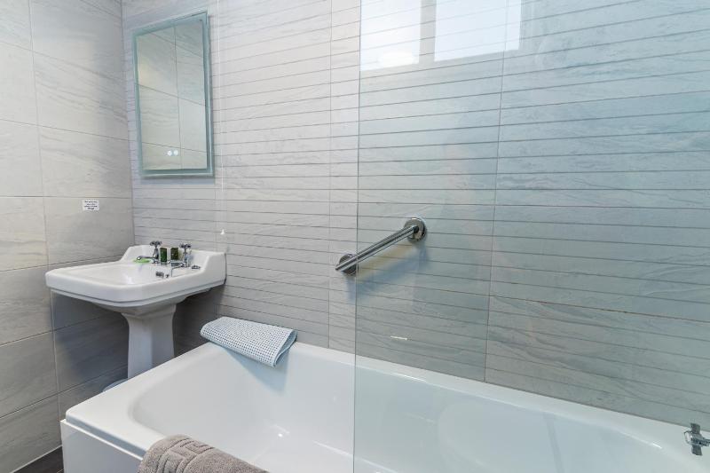 Double or Twin Room with Sea View image 2
