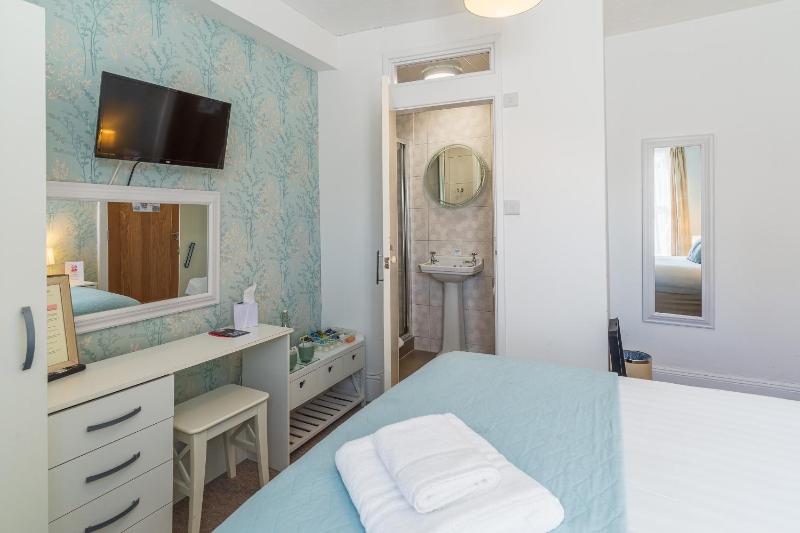 Single Room image 4