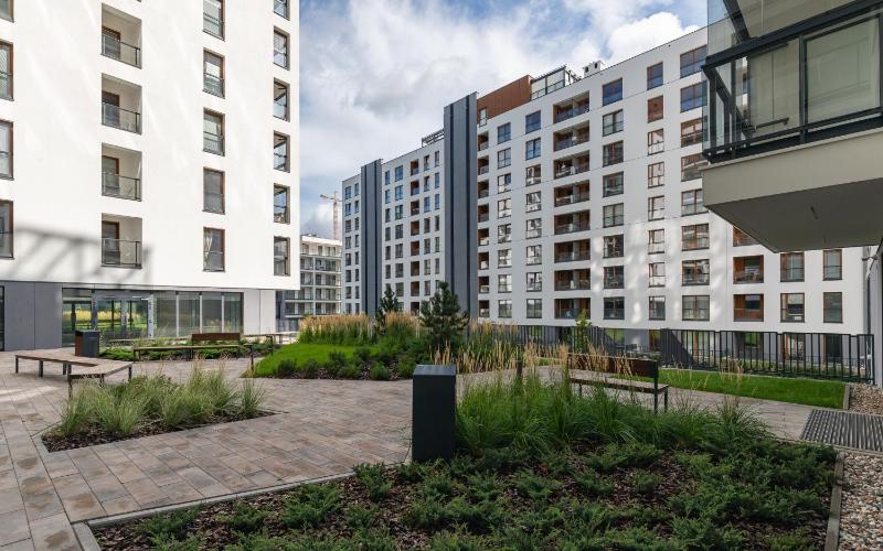 Prestigious & Classy Apartment Next To The Metro Station by Noclegi Renters - image 7
