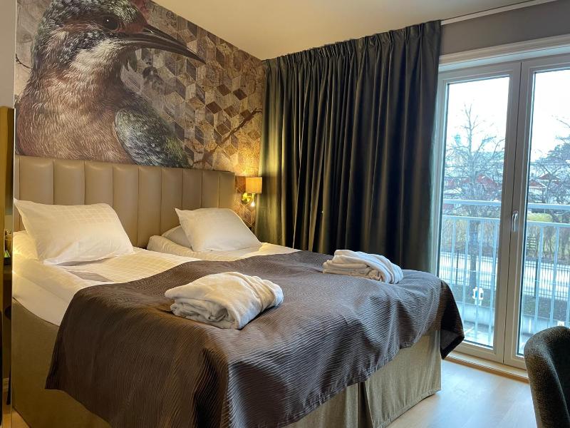 Superior Twin Room image 4