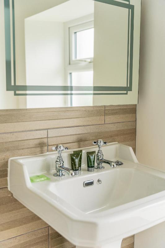 Double or Twin Room with Sea View image 3