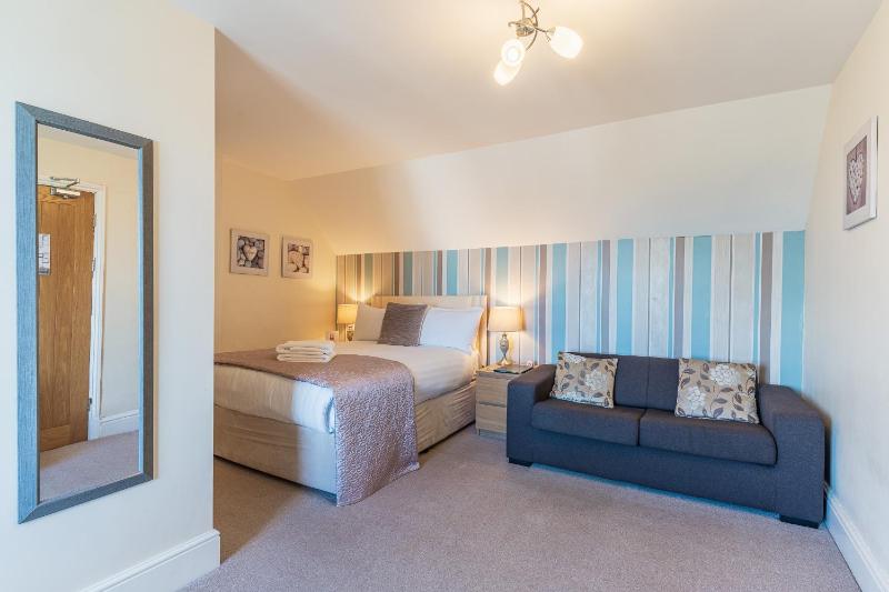 Double or Twin Room with Sea View image 1
