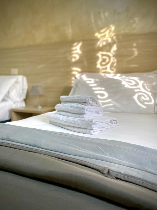 Double or Twin Room image 2