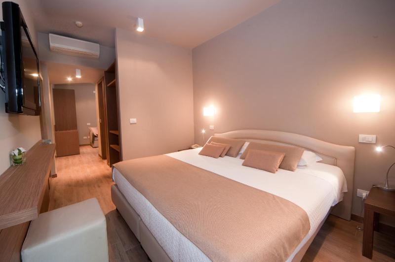 Hotel Carla - image 14