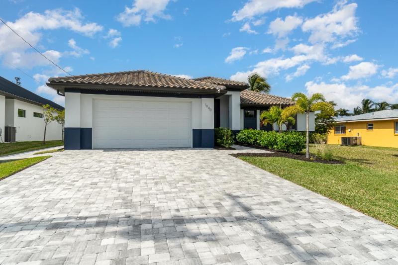Luxurious 4BR3BA at Waterfront Villa Blue Lagoon - image 24