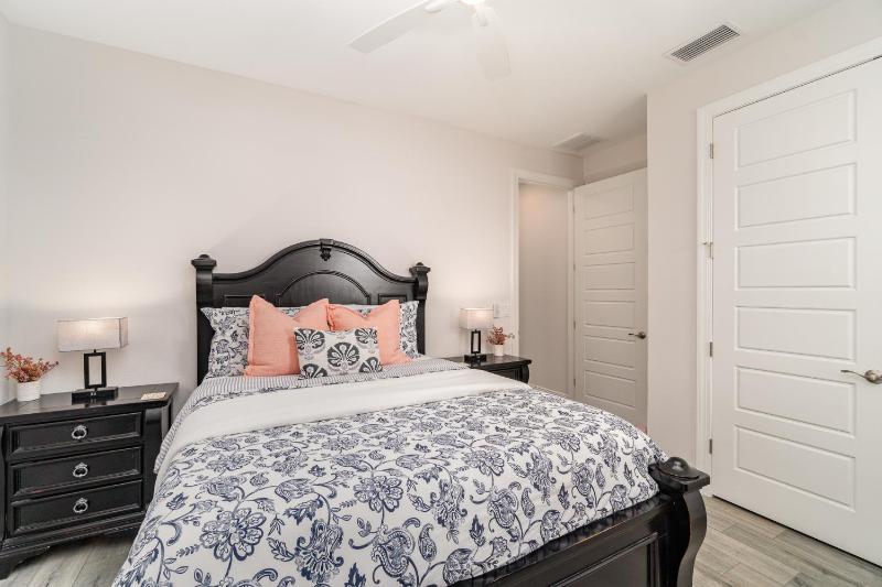 Luxurious 4BR3BA at Waterfront Villa Blue Lagoon - image 23