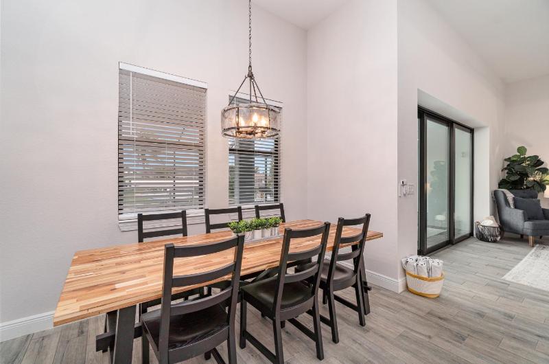 Luxurious 4BR3BA at Waterfront Villa Blue Lagoon - image 19